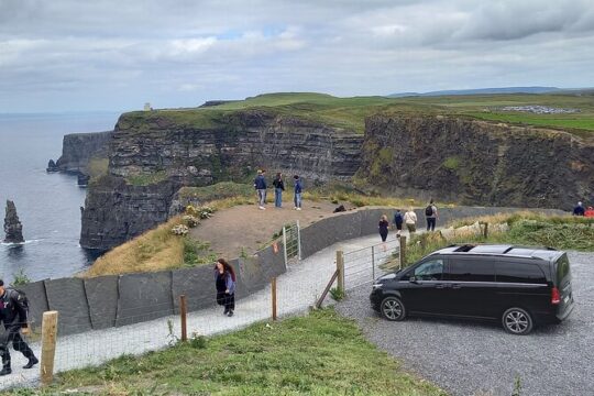 Cliffs of Moher en route Killarney to Galway Transfer-Tour