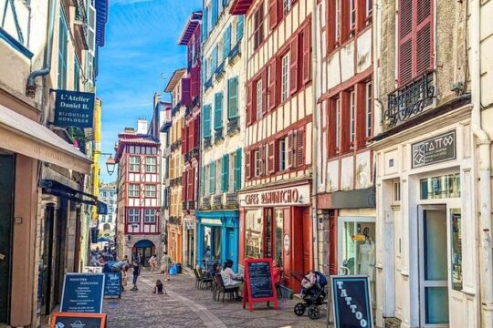 Private tour French coast. Bayonne, Biarritz and San Juan de Luz.
