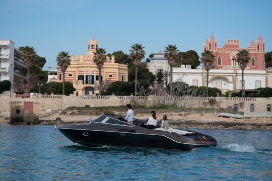 Exclusive boat tour