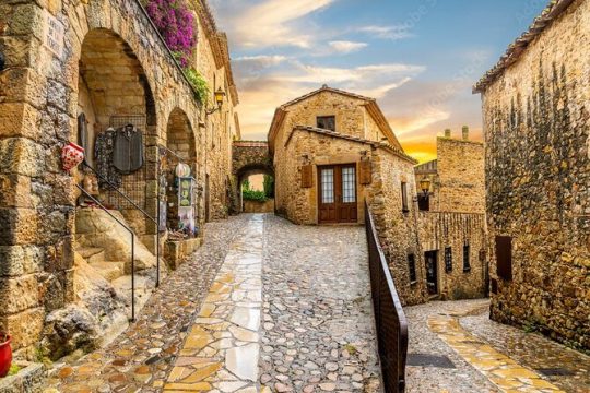 Full Day Tour Amazing Costa Brava Medieval Towns Hotel Pick Up
