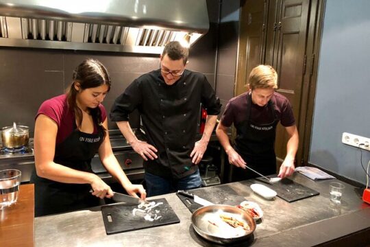 Private Paella Cooking Class in Barcelona