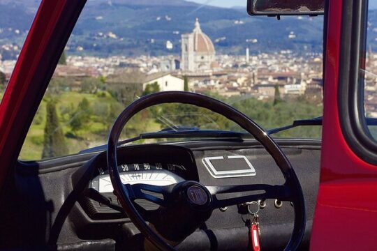 Self-drive a vintage Fiat 500 in Florence with assistance