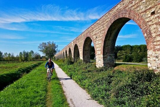 From Pisa to Lucca by E-Bike Self-Guided Tour