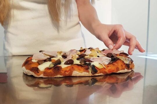 Vip-Private Pizza Cooking Class with Pro Pizzachef in Pro Kitchen