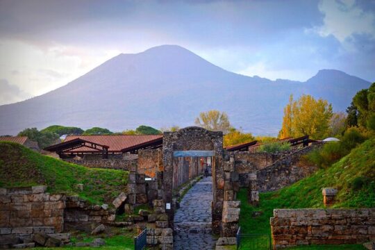 Full-Day Pompeii and Amalfi Coast from Rome