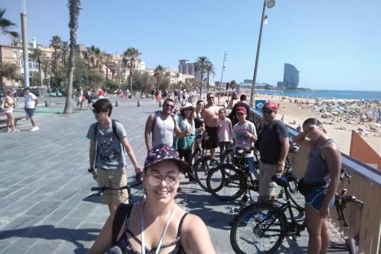 Barcelona Local Tapas & Wine Bike Tour in Small Group