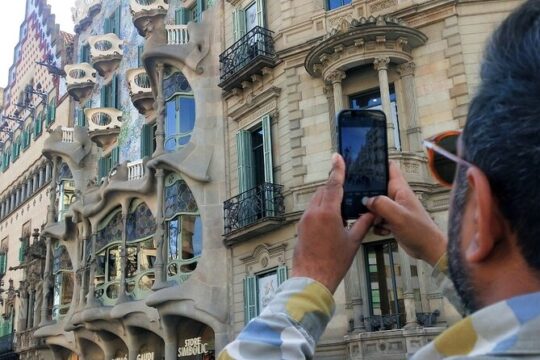 Barcelona Photo Highlights eBike Small Group Tour