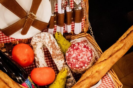 Montmartre Gourmet Private Picnic Basket Experience