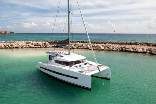 All Inclusive Tulum: 4 hrs Private in 40' Catamaran Bali