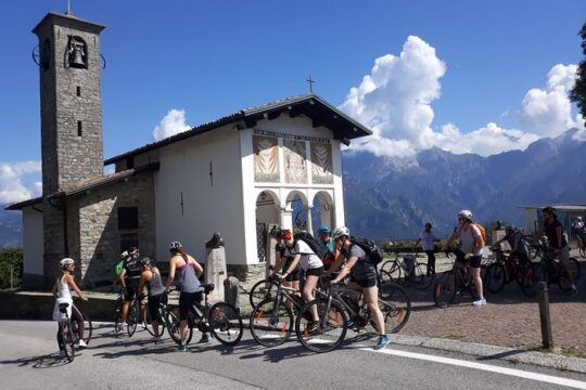 Group Bike Tour: Onno & Ghisallino (E-bikes and Road bikes)