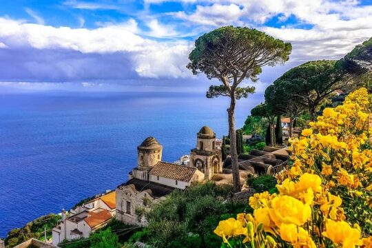 Private Tour: Amalfi Coast from Sorrento with Mercedes Sedan