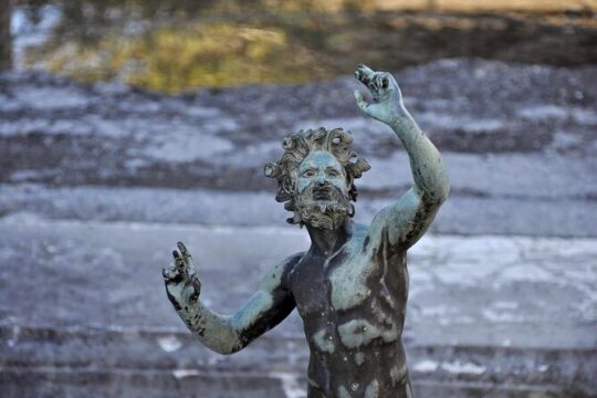 Full-Day Private Tour of Pompeii and Amalfi Coast from Rome