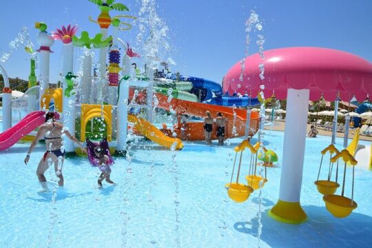 Parque Warner Beach Water Park from Central Madrid