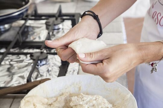 Private Pizza & Tiramisu Class at a local's home with tasting in Bologna