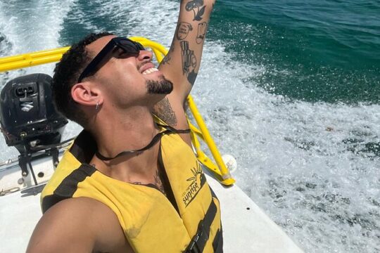 Cancun Speedboat plus Parasailing with transport