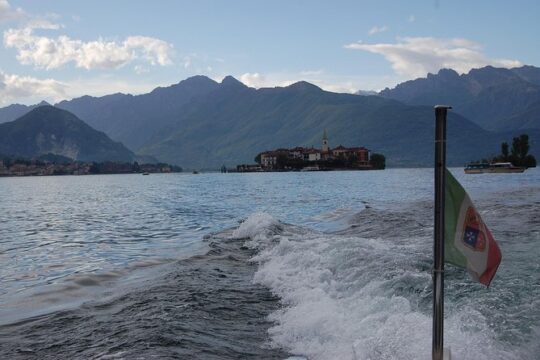 Discovering Lake Maggiore: the best panoramic private cruise