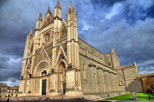 Mystic Orvieto and the dying City " Civita di Bagnoregio": Teverina tour