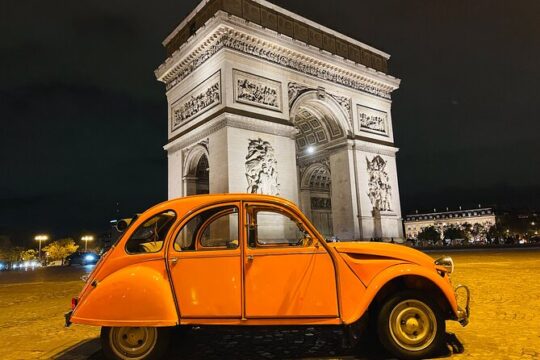 Private one-hour excursion to Paris in a Classic Citroën