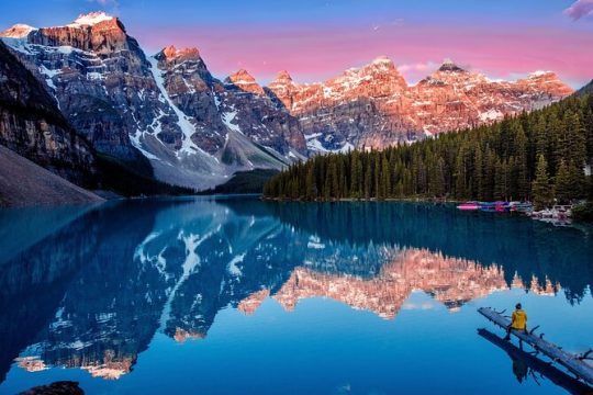 Moraine Lake & Lake Louise Unique Sunrise Experience