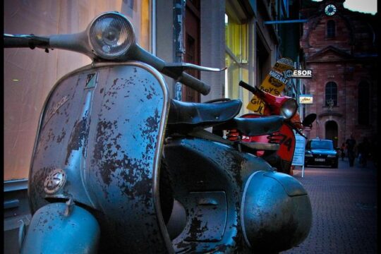 Vespa Tour - The Essence of Rome