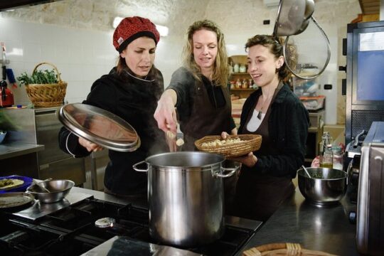 Cooking class: We prepare orecchiette with vegetables from the garden