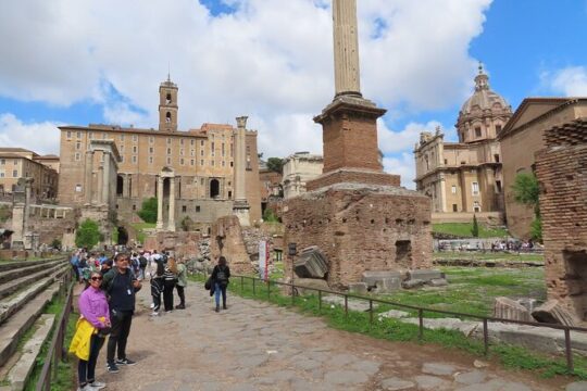 Private tour: Colosseum, Roman Forum, Palatine Hill - VIP Service