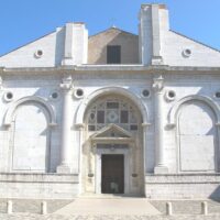 Tours & Sightseeing