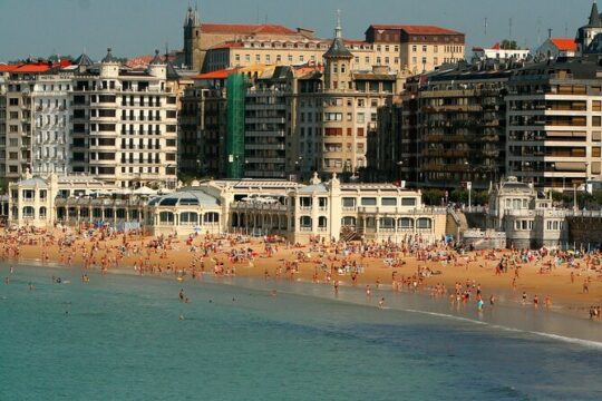 San Sebastian - Donostia Private Walking Tour with a Professional Guide