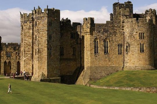 Harry Potter and English Castle Italian Tour Guide