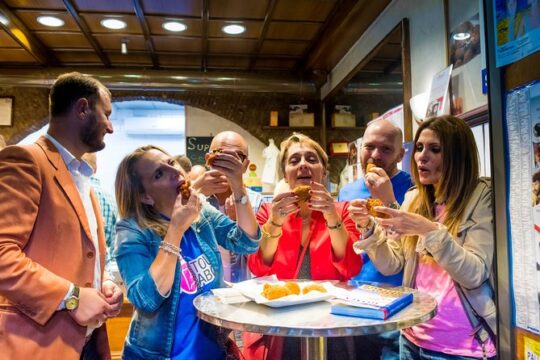 Local Food and Wine Walking Tour around Rome