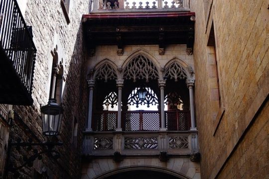Roman & Gotic & Gaudi in Barcelona: private walking tour