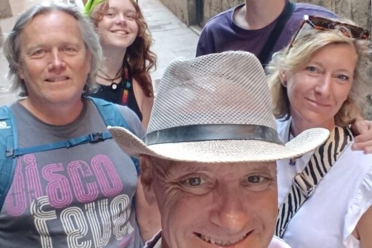 2-hour private tour in French in the historic center of Barcelona