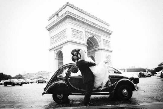 Paris Private Tour: Romantic Tour in a 2CV
