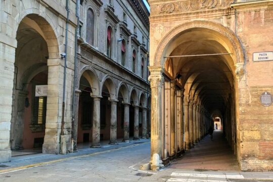 Murder Mystery in Bologna: Quest Experience