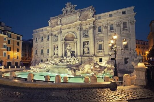 Private Stroll of the Artists in Rome: Best Squares & Fountains Tour