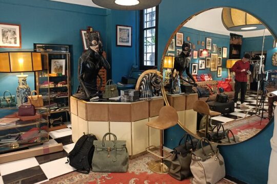 Authentic Roman shopping and fashion experience