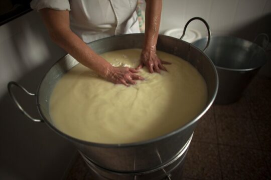 Private Cheese Making and Tasting Tour from Cagliari - with Lunch