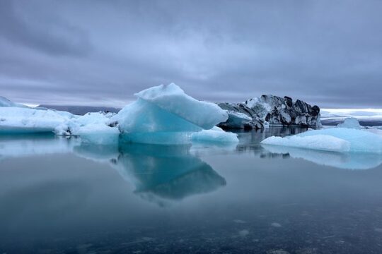 Glacier lagoon tour