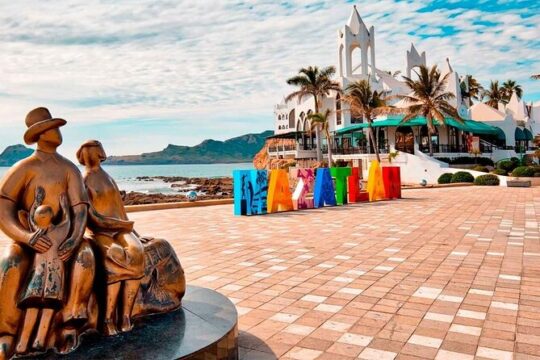 Private roundtrip airport to hotel transfer in Mazatlan