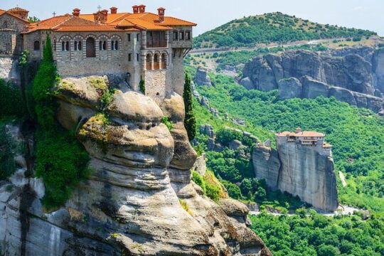2 Days Private Tour to Delphi and Meteora