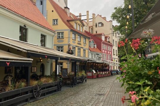 Riga Old town and Central Market Private Tour