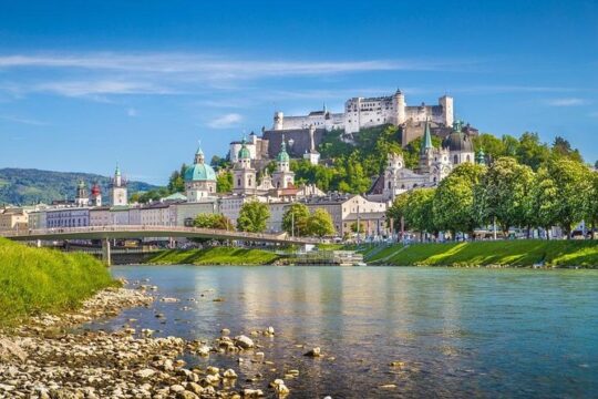 Private transfer from Prague to Salzburg ( sedan 3 pax )