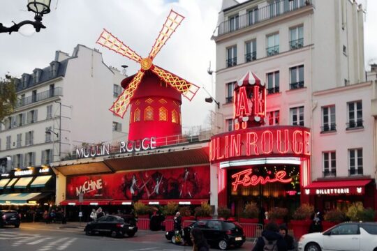 Access to a Self-Guided Walk in Montmartre