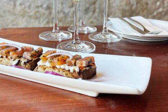 High-End Exclusive Food and Wine Tour Lisbon with a Winemaker