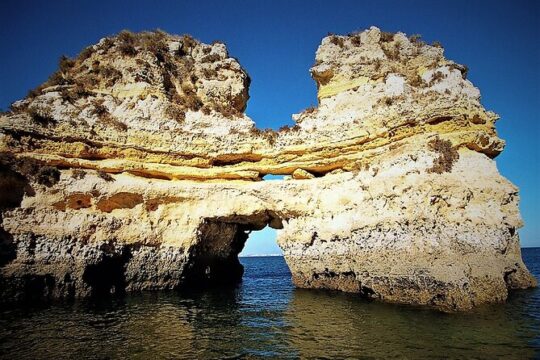 Beautiful coastal drive to the Ponta da Piedade caves in Lagos