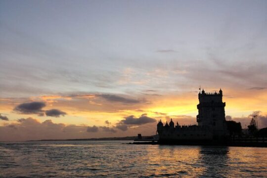 Night Sailing -MOONLIGHT Boat Tour -Exclusive Lisbon City Lights!