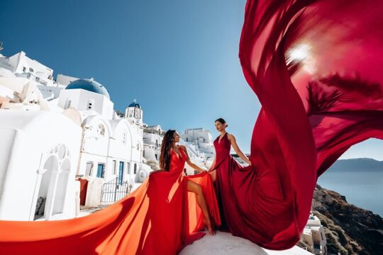 1-Hour Private Santorini Flying Dress Photoshoot