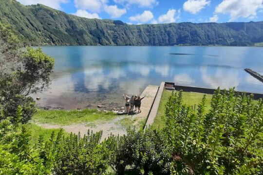 Azores: Explore the dramatic crater of Sete Cidades