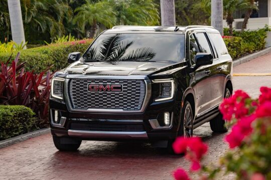 Private Luxury Transportation from St. Thomas Hotel to Airport