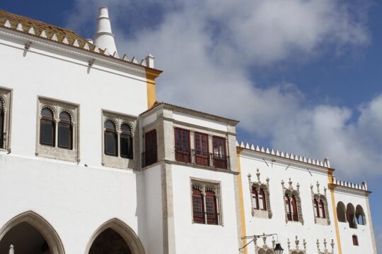 Discover Sintra and Cascais by comfy van - Private Full Day Tour